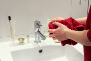 hands dry, corona, towel